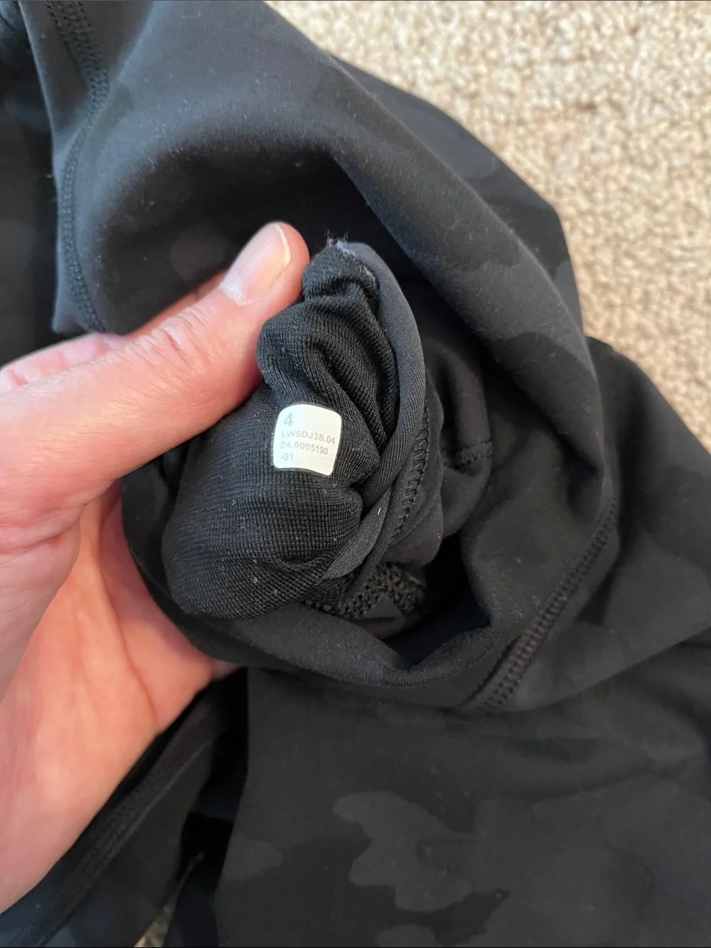 Lululemon Women's Size 4 Black Camo Leggings